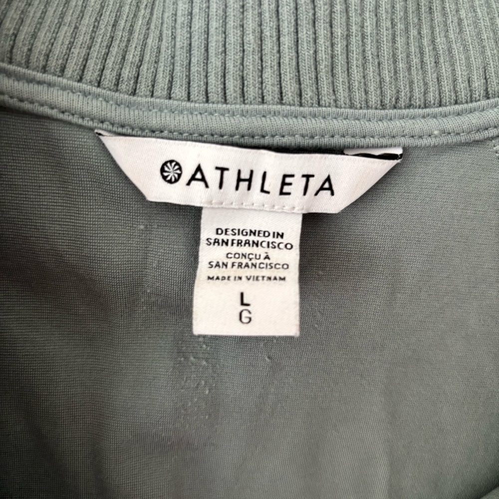 Athleta Eastbound V neck Pullover sweatshirt Sage Green SZ L Worn - Picture 3 of 8